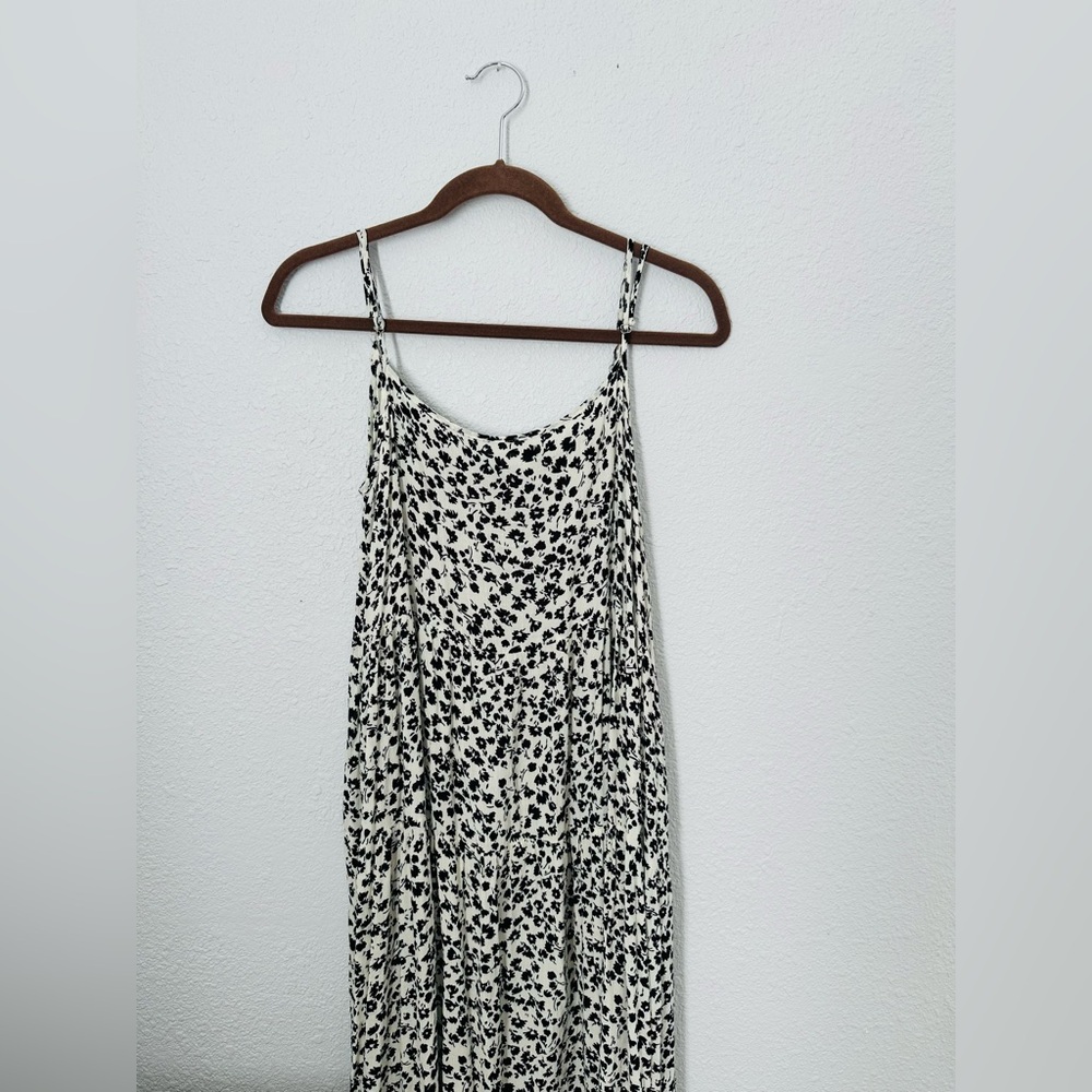 LUSH Tiered Floral Midi Dress